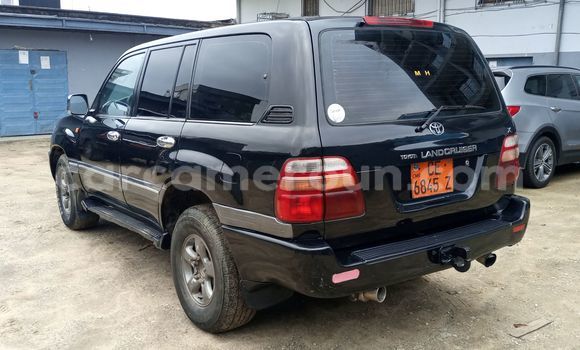 Sayi Na hannu Toyota Land Cruiser Black Mota in Douala a Ƙasar Kamaru Sayi Na hannu Toyota Land Cruiser Black Mota in Douala a Ƙasar Kamaru