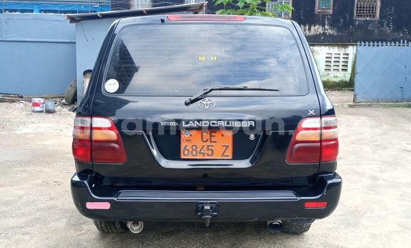 Sayi Na hannu Toyota Land Cruiser Black Mota in Douala a Ƙasar Kamaru Sayi Na hannu Toyota Land Cruiser Black Mota in Douala a Ƙasar Kamaru