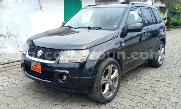 Sayi Na hannu Suzuki Grand Vitara Black Mota in Douala a Ƙasar Kamaru Sayi Na hannu Suzuki Grand Vitara Black Mota in Douala a Ƙasar Kamaru