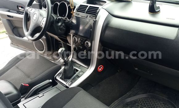 Sayi Na hannu Suzuki Grand Vitara Black Mota in Douala a Ƙasar Kamaru Sayi Na hannu Suzuki Grand Vitara Black Mota in Douala a Ƙasar Kamaru