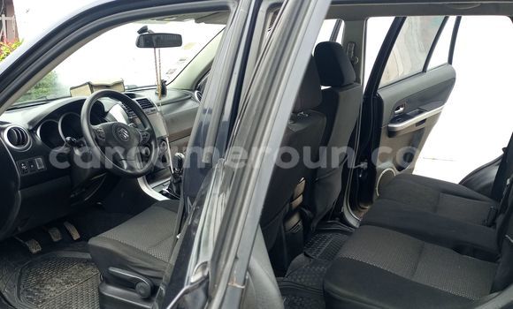 Sayi Na hannu Suzuki Grand Vitara Black Mota in Douala a Ƙasar Kamaru Sayi Na hannu Suzuki Grand Vitara Black Mota in Douala a Ƙasar Kamaru