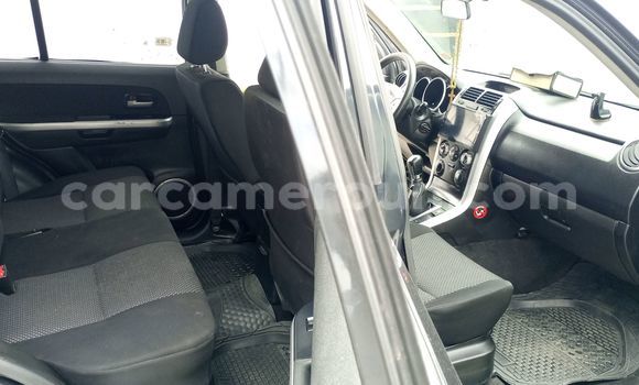 Sayi Na hannu Suzuki Grand Vitara Black Mota in Douala a Ƙasar Kamaru Sayi Na hannu Suzuki Grand Vitara Black Mota in Douala a Ƙasar Kamaru