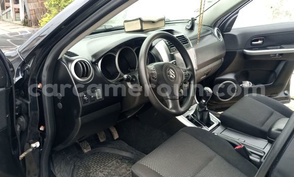 Sayi Na hannu Suzuki Grand Vitara Black Mota in Douala a Ƙasar Kamaru Sayi Na hannu Suzuki Grand Vitara Black Mota in Douala a Ƙasar Kamaru