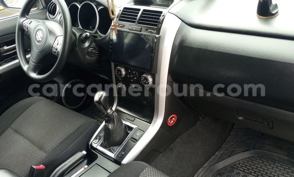 Sayi Na hannu Suzuki Grand Vitara Black Mota in Douala a Ƙasar Kamaru Sayi Na hannu Suzuki Grand Vitara Black Mota in Douala a Ƙasar Kamaru