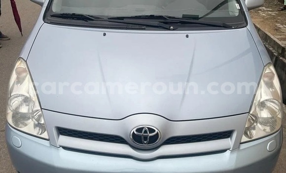 Buy Used Toyota Corolla Verso Blue Car in Douala in Littoral Cameroon Buy Used Toyota Corolla Verso Blue Car in Douala in Littoral Cameroon