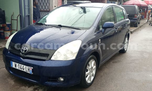 Acheter Import Voiture Toyota Verso Bleu à Douala, Littoral Cameroon Acheter Import Voiture Toyota Verso Bleu à Douala, Littoral Cameroon