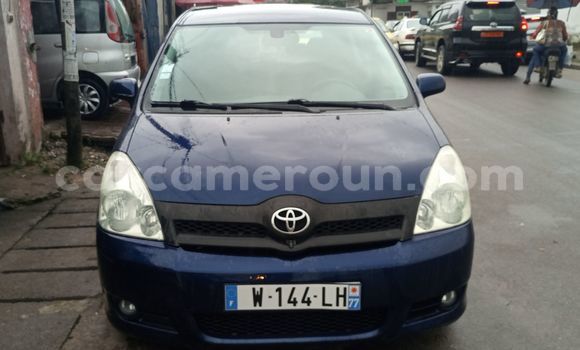 Acheter Import Voiture Toyota Verso Bleu à Douala, Littoral Cameroon Acheter Import Voiture Toyota Verso Bleu à Douala, Littoral Cameroon