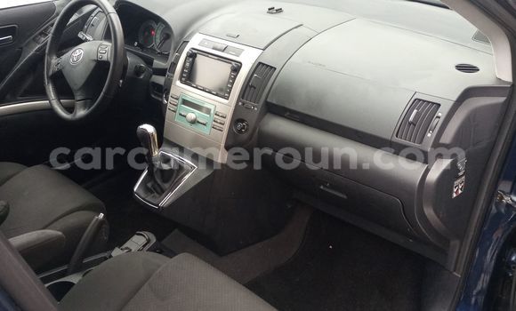 Acheter Import Voiture Toyota Verso Bleu à Douala, Littoral Cameroon Acheter Import Voiture Toyota Verso Bleu à Douala, Littoral Cameroon