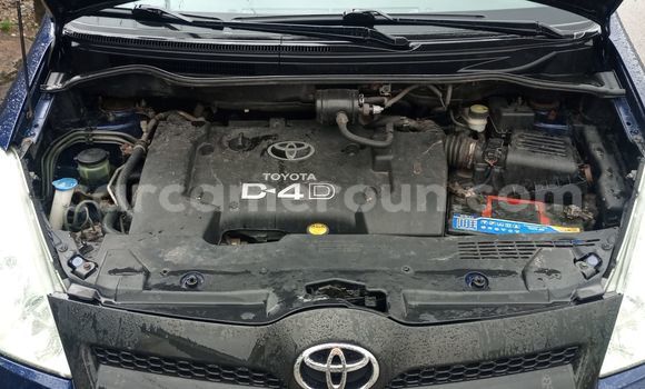 Acheter Import Voiture Toyota Verso Bleu à Douala, Littoral Cameroon Acheter Import Voiture Toyota Verso Bleu à Douala, Littoral Cameroon