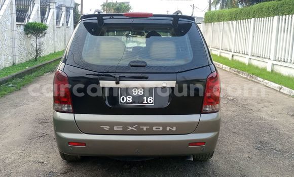 Sayi Imported SsangYong Rexton Black Mota in Douala a Ƙasar Kamaru Sayi Imported SsangYong Rexton Black Mota in Douala a Ƙasar Kamaru