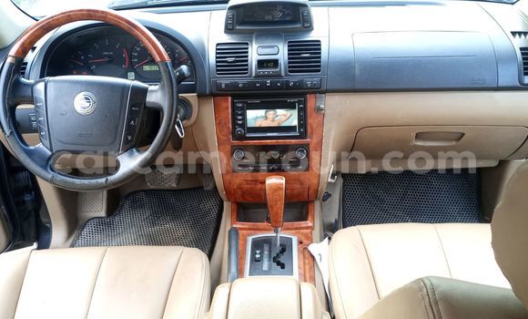 Sayi Imported SsangYong Rexton Black Mota in Douala a Ƙasar Kamaru Sayi Imported SsangYong Rexton Black Mota in Douala a Ƙasar Kamaru