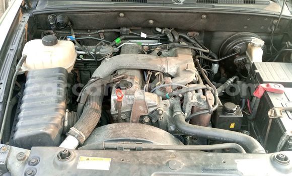 Sayi Imported SsangYong Rexton Black Mota in Douala a Ƙasar Kamaru Sayi Imported SsangYong Rexton Black Mota in Douala a Ƙasar Kamaru