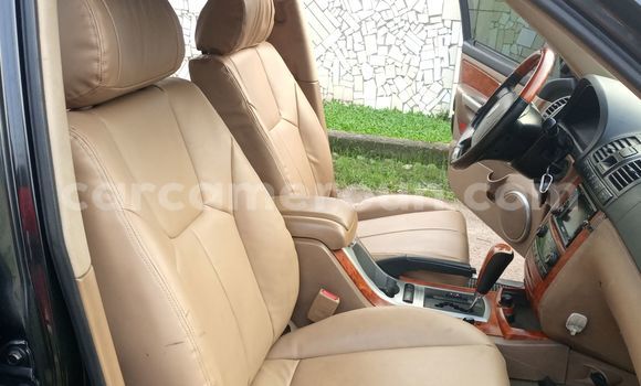 Sayi Imported SsangYong Rexton Black Mota in Douala a Ƙasar Kamaru Sayi Imported SsangYong Rexton Black Mota in Douala a Ƙasar Kamaru