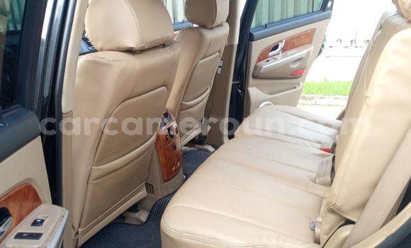 Sayi Imported SsangYong Rexton Black Mota in Douala a Ƙasar Kamaru Sayi Imported SsangYong Rexton Black Mota in Douala a Ƙasar Kamaru