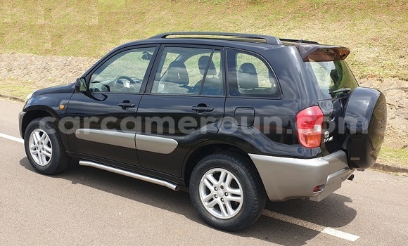 Acheter Occasion Voiture Toyota RAV4 Noir à Yaoundé, Central Cameroon Acheter Occasion Voiture Toyota RAV4 Noir à Yaoundé, Central Cameroon