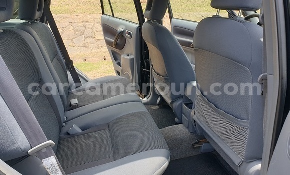 Acheter Occasion Voiture Toyota RAV4 Noir à Yaoundé, Central Cameroon Acheter Occasion Voiture Toyota RAV4 Noir à Yaoundé, Central Cameroon