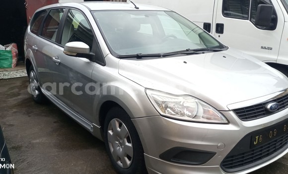 Sayi Imported Ford Focus Azurfa Mota in Douala a Ƙasar Kamaru Sayi Imported Ford Focus Azurfa Mota in Douala a Ƙasar Kamaru