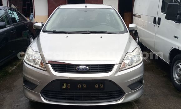 Sayi Imported Ford Focus Azurfa Mota in Douala a Ƙasar Kamaru Sayi Imported Ford Focus Azurfa Mota in Douala a Ƙasar Kamaru