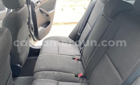 Acheter Occasion Voiture Toyota Avensis Gris à Yaoundé, Central Cameroon Acheter Occasion Voiture Toyota Avensis Gris à Yaoundé, Central Cameroon