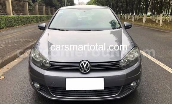 Sayi Na hannu Volkswagen Golf Azurfa Mota in Yaounde a Babban Kamaru Sayi Na hannu Volkswagen Golf Azurfa Mota in Yaounde a Babban Kamaru