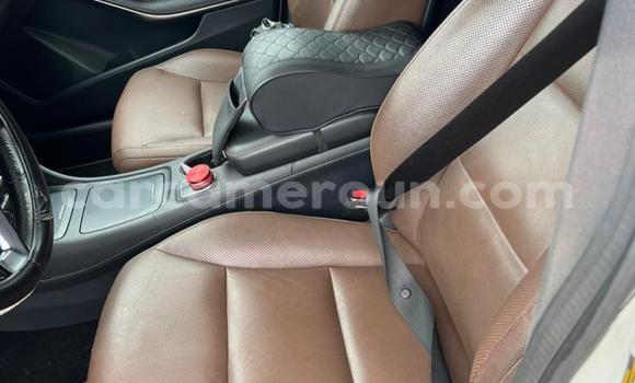 Sayi Na hannu Mercedes‒Benz CLA-klasse White Mota in Yaounde a Babban Kamaru Sayi Na hannu Mercedes‒Benz CLA-klasse White Mota in Yaounde a Babban Kamaru