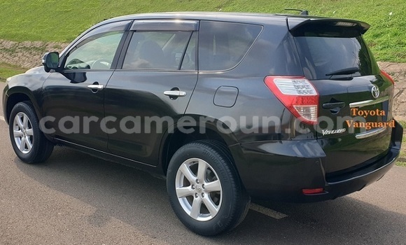 Acheter Occasion Voiture Toyota Vanguard Noir à Yaoundé, Central Cameroon Acheter Occasion Voiture Toyota Vanguard Noir à Yaoundé, Central Cameroon
