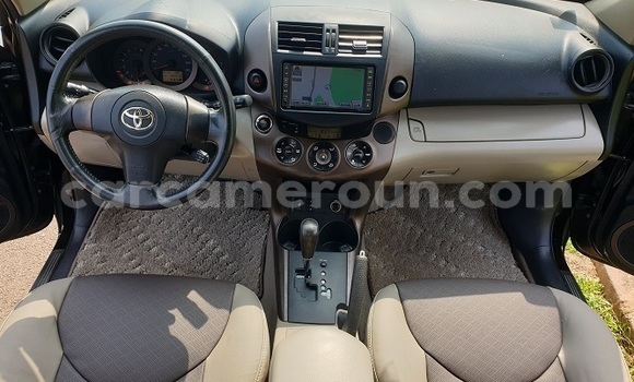 Acheter Occasion Voiture Toyota Vanguard Noir à Yaoundé, Central Cameroon Acheter Occasion Voiture Toyota Vanguard Noir à Yaoundé, Central Cameroon