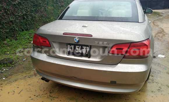 Sayi Na hannu BMW i3 Azurfa Mota in Douala a Ƙasar Kamaru Sayi Na hannu BMW i3 Azurfa Mota in Douala a Ƙasar Kamaru