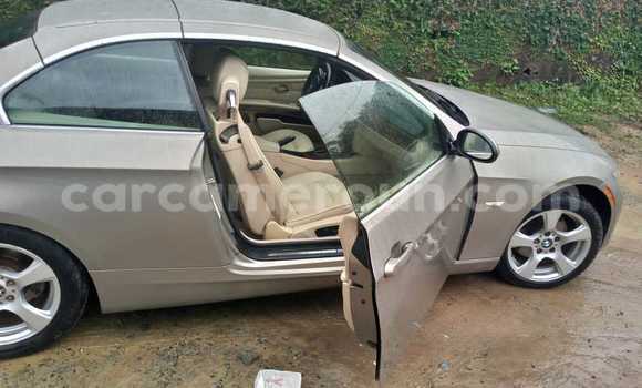 Sayi Na hannu BMW i3 Azurfa Mota in Douala a Ƙasar Kamaru Sayi Na hannu BMW i3 Azurfa Mota in Douala a Ƙasar Kamaru