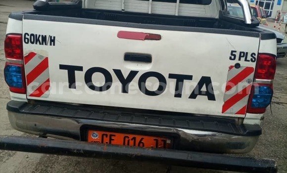 Acheter Occasion Voiture Toyota Hiluxe VIGO Blanc à Douala, Littoral Cameroon Acheter Occasion Voiture Toyota Hiluxe VIGO Blanc à Douala, Littoral Cameroon