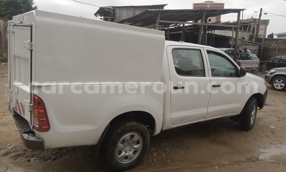Acheter Occasion Voiture Toyota Hilux Blanc à Douala, Littoral Cameroon Acheter Occasion Voiture Toyota Hilux Blanc à Douala, Littoral Cameroon