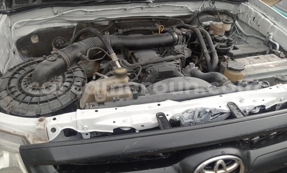 Acheter Occasion Voiture Toyota Hilux Blanc à Douala, Littoral Cameroon Acheter Occasion Voiture Toyota Hilux Blanc à Douala, Littoral Cameroon