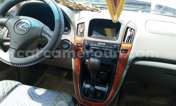 Acheter Occasion Voiture Lexus RX 300 Bleu à Douala, Littoral Cameroon Acheter Occasion Voiture Lexus RX 300 Bleu à Douala, Littoral Cameroon