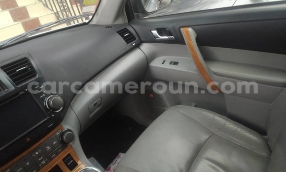Acheter Occasion Voiture Toyota Highlander Gris à Douala, Littoral Cameroon Acheter Occasion Voiture Toyota Highlander Gris à Douala, Littoral Cameroon