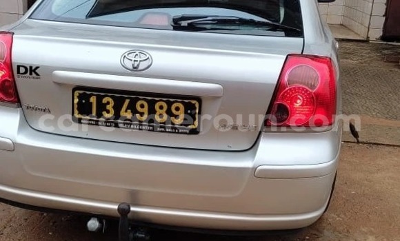Sayi Na hannu Toyota Avensis Azurfa Mota in Douala a Ƙasar Kamaru Sayi Na hannu Toyota Avensis Azurfa Mota in Douala a Ƙasar Kamaru