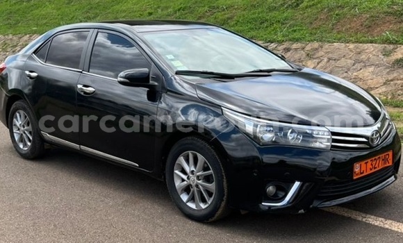 Sayi Na hannu Toyota Corolla Black Mota in Yaounde a Babban Kamaru