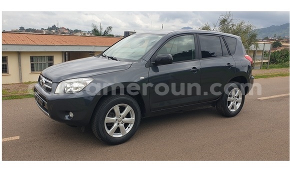 Acheter Occasion Voiture Toyota RAV4 Noir à Yaoundé, Central Cameroon Acheter Occasion Voiture Toyota RAV4 Noir à Yaoundé, Central Cameroon