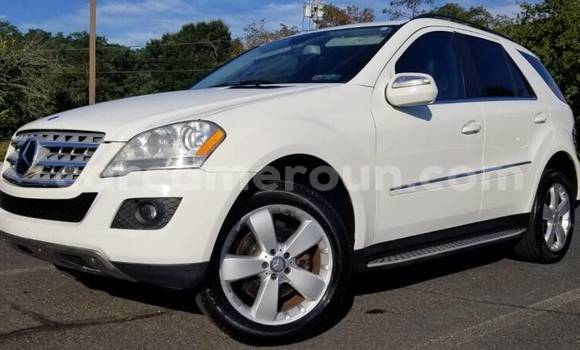 Sayi Na hannu Mercedes‒Benz ML–Class White Mota in Yaounde a Babban Kamaru Sayi Na hannu Mercedes‒Benz ML–Class White Mota in Yaounde a Babban Kamaru