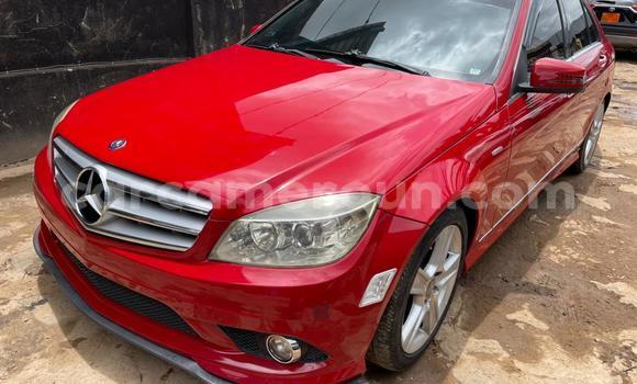 Acheter Occasion Voiture Mercedes-Benz C-Classe Rouge à Yaoundé, Central Cameroon