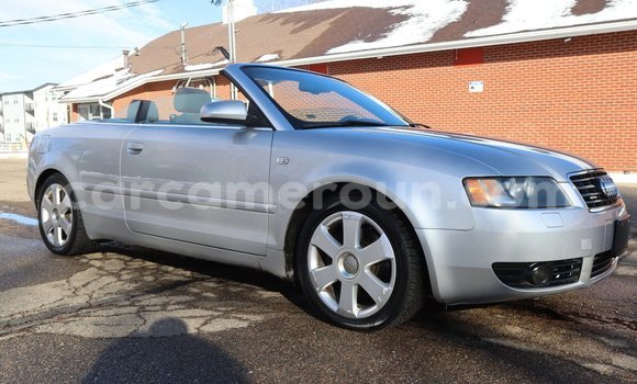 Sayi Na hannu Audi A4 Azurfa Mota in Yaounde a Babban Kamaru