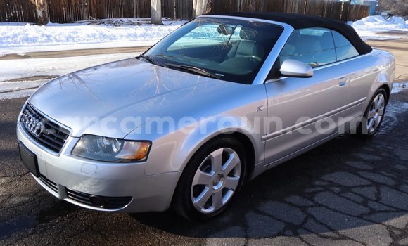 Sayi Na hannu Audi A4 Azurfa Mota in Yaounde a Babban Kamaru Sayi Na hannu Audi A4 Azurfa Mota in Yaounde a Babban Kamaru