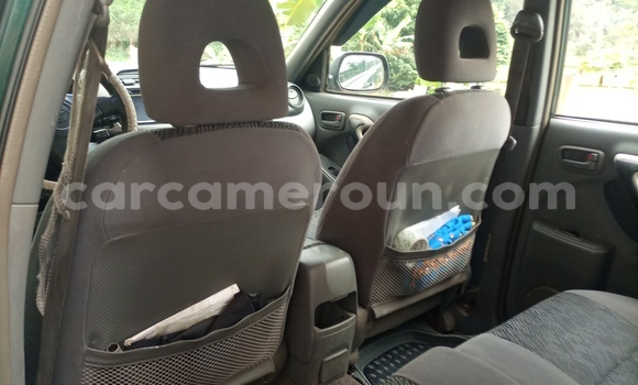 Sayi Na hannu Toyota RAV4 Green Mota in Yaounde a Babban Kamaru