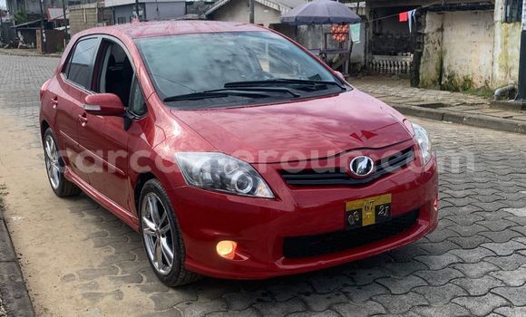Sayi Na hannu Toyota Auris Red Mota in Douala a Ƙasar Kamaru Sayi Na hannu Toyota Auris Red Mota in Douala a Ƙasar Kamaru