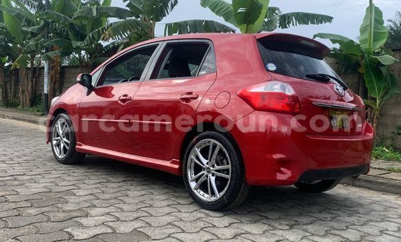 Sayi Na hannu Toyota Auris Red Mota in Douala a Ƙasar Kamaru Sayi Na hannu Toyota Auris Red Mota in Douala a Ƙasar Kamaru