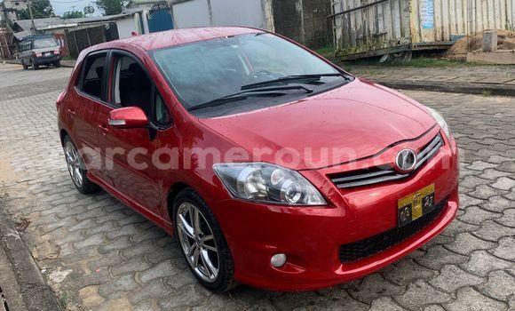 Sayi Na hannu Toyota Auris Red Mota in Douala a Ƙasar Kamaru Sayi Na hannu Toyota Auris Red Mota in Douala a Ƙasar Kamaru