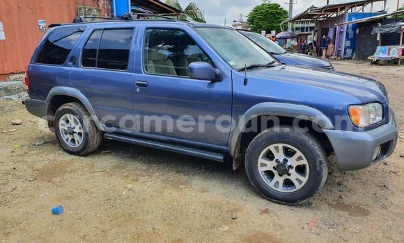 Buy Used Nissan Pathfinder Blue Car in Douala in Littoral Cameroon