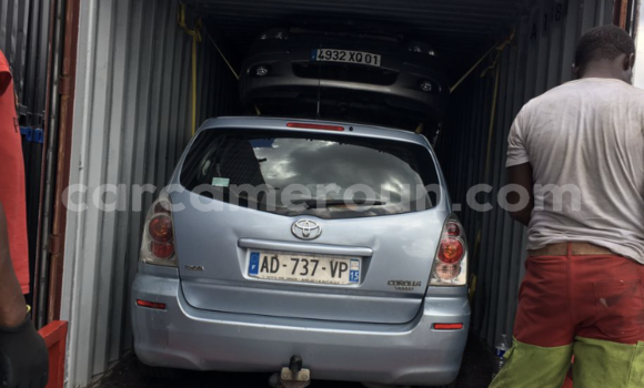 Acheter Occasion Voiture Toyota Corolla Verso Bleu à Bafang, West Cameroon
