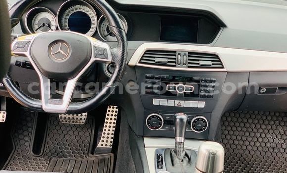 Acheter Occasion Voiture Mercedes‒Benz C–Class Bleu à Yaoundé, Central Cameroon Acheter Occasion Voiture Mercedes‒Benz C–Class Bleu à Yaoundé, Central Cameroon