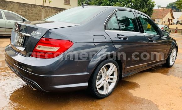 Acheter Occasion Voiture Mercedes‒Benz C–Class Bleu à Yaoundé, Central Cameroon Acheter Occasion Voiture Mercedes‒Benz C–Class Bleu à Yaoundé, Central Cameroon
