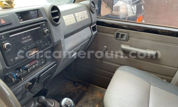 Acheter Occasion Voiture Toyota Land Cruiser Noir à Yaoundé, Central Cameroon Acheter Occasion Voiture Toyota Land Cruiser Noir à Yaoundé, Central Cameroon